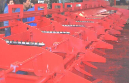 【數(shù)控調直機】誤差小、性能好